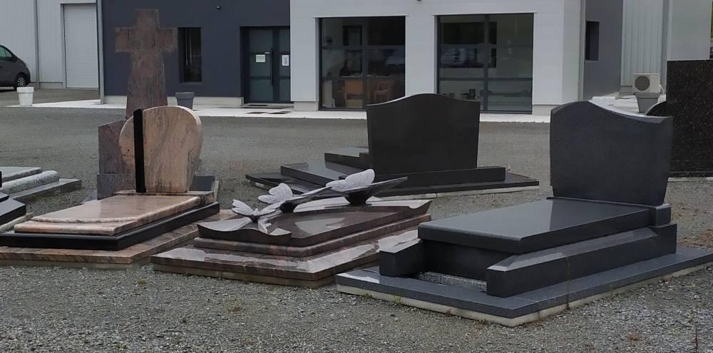 Dépose et de repose de monuments funéraires à Mesnil-Roc'h